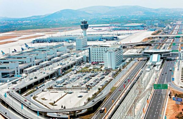Συναγερμός στο «Ελευθέριος Βενιζέλος»: Φωτιά σε ελικόπτερο