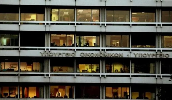 Πρωτογενές πλεόνασμα 823 εκατ. ευρώ στον προϋπολογισμό