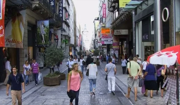 Bloomberg: Στην πρώτη πεντάδα των “μίζερων οικονομιών” η Ελλάδα