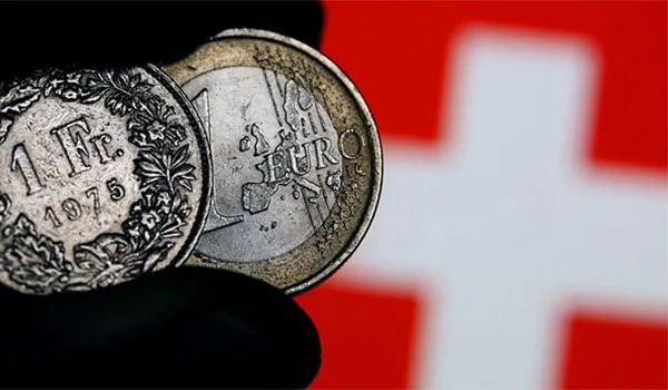 Ελβετικό φράγκο: Η μόδα που πλήρωσαν ακριβά 1 εκατ. καταναλωτές
