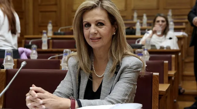 Τζούφη: Τα σχολικά κενά είναι υπαρκτά, πολλά και κρίσιμα
