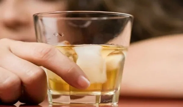 Μαθητής λιποθύμησε από αλκοόλ σε Λύκειο του Βόλου