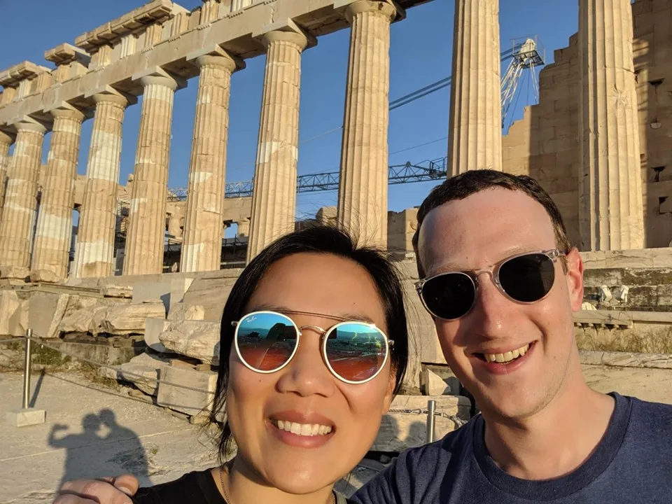 Την Ακρόπολη επισκέφθηκε ο ιδρυτής του Facebook Μαρκ Ζάκερμπεργκ