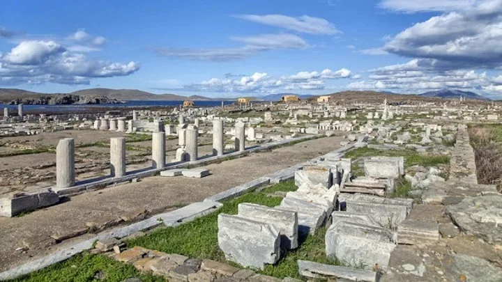 Αγώνας των επιστημόνων να σώσουν τα μνημεία της Δήλου από τις συνέπειες της κλιματικής αλλαγής