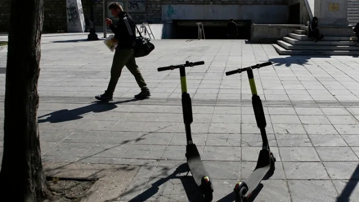 Με νομοσχέδιο θα ρυθμιστεί το κανονιστικό πλαίσιο για πατίνια και skate rollers