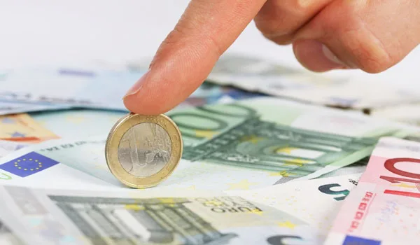 Φρένο στην κατάργηση των τεκμηρίων βάζουν οι δανειστές