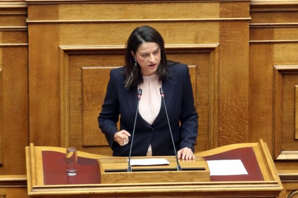 Νίκη Κεραμέως: Τα παιδιά θα διδάσκονται εθελοντισμό, σεξουαλική αγωγή και επιχειρηματικότητα στα σχολεία