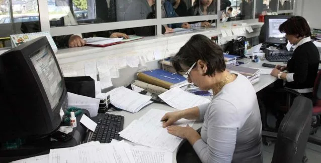 Φόροι : «Τσουνάμι» πληρωμών μέχρι τη Δευτέρα
