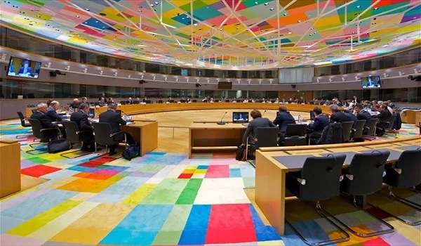 Το πακέτο των φοροελαφρύνσεων του 2020 στο τραπέζι του Eurorgroup στο Ελσίνκι