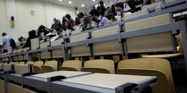 Πανελλήνιες 2020: Έρχεται μείωση των εισακτέων στα ΑΕΙ