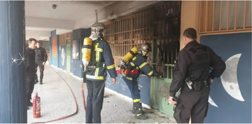 Πάτρα: Έριξαν οκτώ μολότοφ σε Γυμνάσιο – Μεγάλες καταστροφές