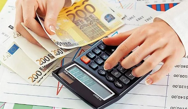 Μειώθηκαν οι νέες ληξιπρόθεσμες οφειλές των νοικοκυριών στην Εφορία