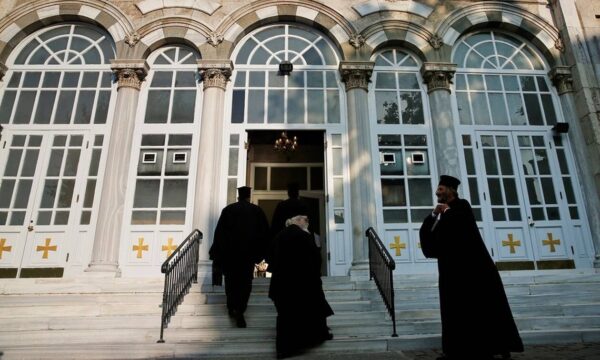 Κορονοϊός – νέα μέτρα: Πώς θα μπαίνουν στις εκκλησίες οι μη εμβολιασμένοι