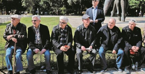 Επικουρικές: Αυξήσεις έως 25% και αναδρομικά