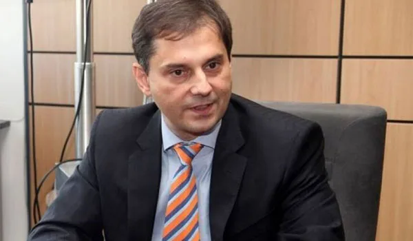 Θεοχάρης: Προς τουριστική περίοδο τριών μηνών
