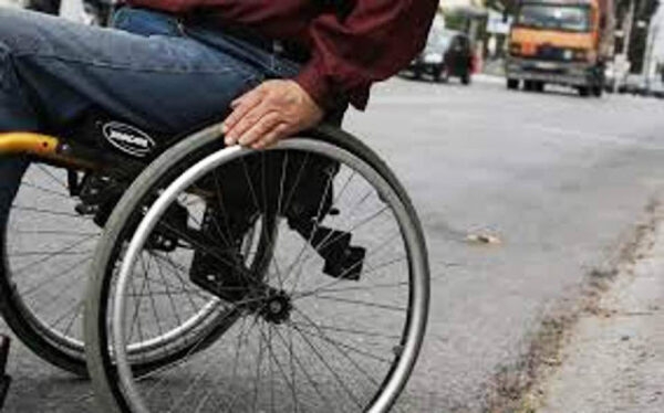Παγκόσμια Ημέρα Ατόμων με Αναπηρία: Θεσμοθέτηση προσωπικού βοηθού με αμοιβή από το κράτος
