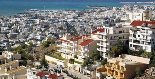 Airbnb: Αυστηρά πρόστιμα από 5.000 ευρώ έως και 100.000 ευρώ