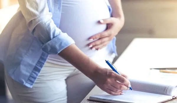 Εξωσωματική γονιμοποίηση: Αυτός είναι ο μέσος όρος ηλικίας των Ελληνίδων που επιλέγουν τη μέθοδο