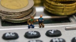 Πρόωρη συνταξιοδότηση: εξαγορά μέχρι και 10 χρόνια ασφάλισης – Τι ισχύει