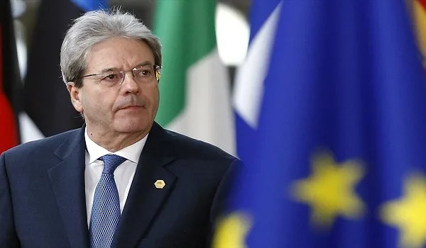 Στην Αθήνα ο Τζεντιλόνι με «καλά νέα» για τη μείωση των πρωτογενών πλεονασμάτων