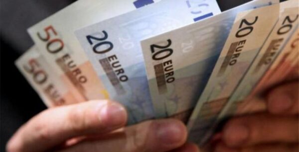 Τι ισχύει για την αναστολή συμβάσεων – Ποιοί δεν θα πάρουν τα 800 ευρώ