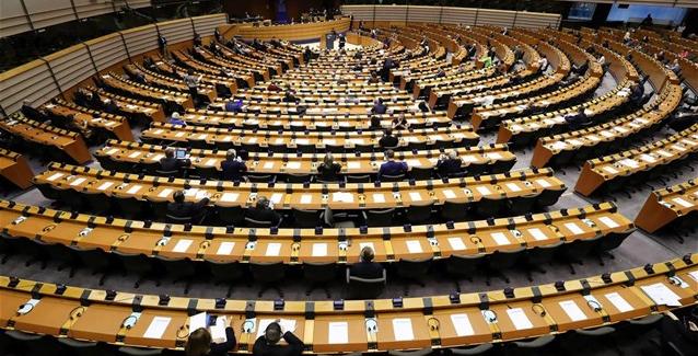 H EKT δίνει τη «σκυτάλη» στο Eurogroup