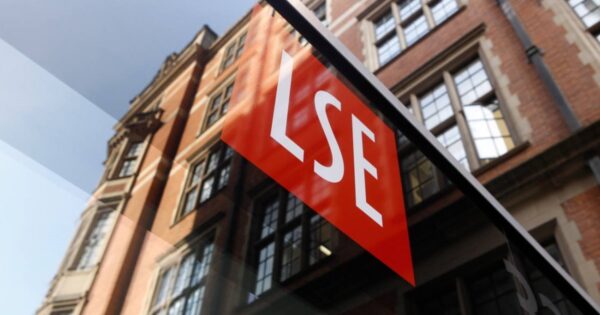 Μνημόνιο συνεργασίας Δήμου Αθηναίων-London School of Economics