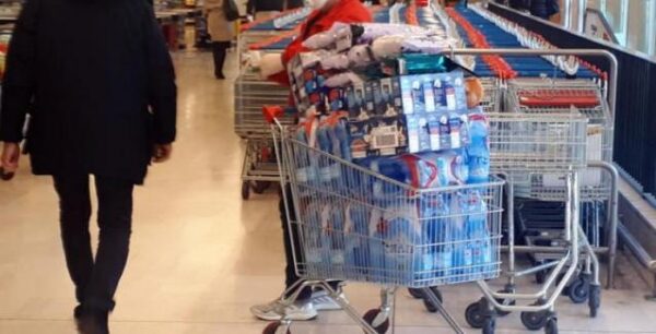 IRI: Ενισχύεται ο ρυθμός αύξησης πωλήσεων στα σούπερ μάρκετ – Αυξήθηκαν κατά 30%
