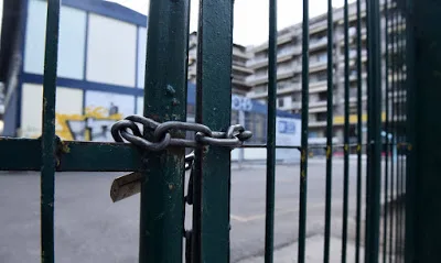 Τι εξυπηρετεί το «άνοιγμα» των σχολείων;