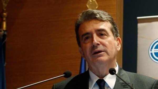 Χρυσοχοΐδης για κορονοϊό: «Η μάσκα υψώνει τείχη στον αόρατο εχθρό»