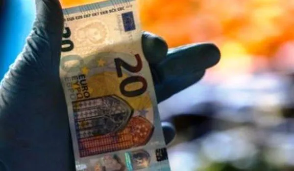 Επίδομα 800 ευρώ: Διευρύνεται ο αριθμός των δικαιούχων