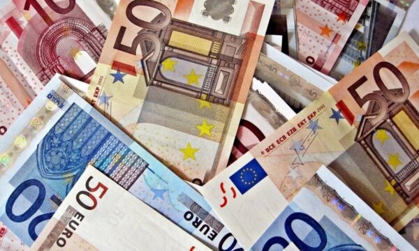 Voucher 600 ευρώ: Παράταση στις προθεσμίες