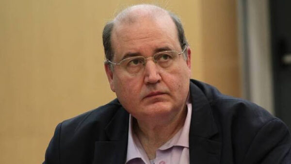 Φίλης: Χωρίς κανένα σχέδιο το άνοιγμα των σχολείων
