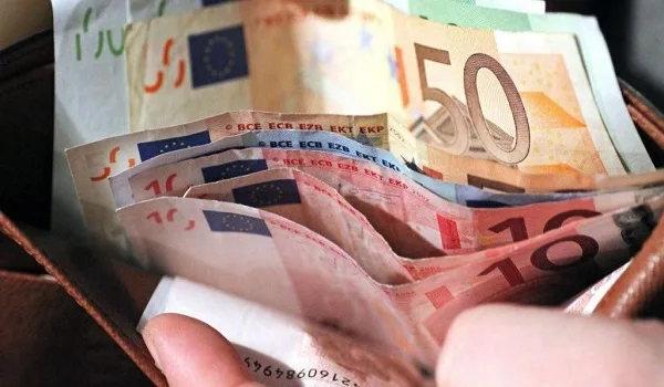 Επίδομα 800 ευρώ: Ξεκινούν οι αιτήσεις για τις ειδικές κατηγορίες εργαζομένων