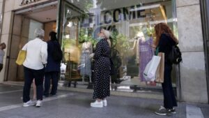 ΣΕΛΠΕ: Αρνητικό παρέμεινε το καταναλωτικό κλίμα στο δεύτερο εξάμηνο του 2020
