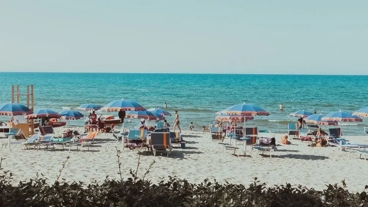 Οι Βρυξέλλες ετοιμάζουν ενημερωτικό ιστότοπο για Ευρωπαίους που θα κάνουν διακοπές εντός ΕΕ