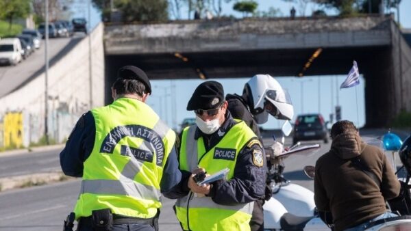 Lockdown: Τα ΝΕΑ μέτρα για μετακινήσεις, εκκλησίες και καταστήματα