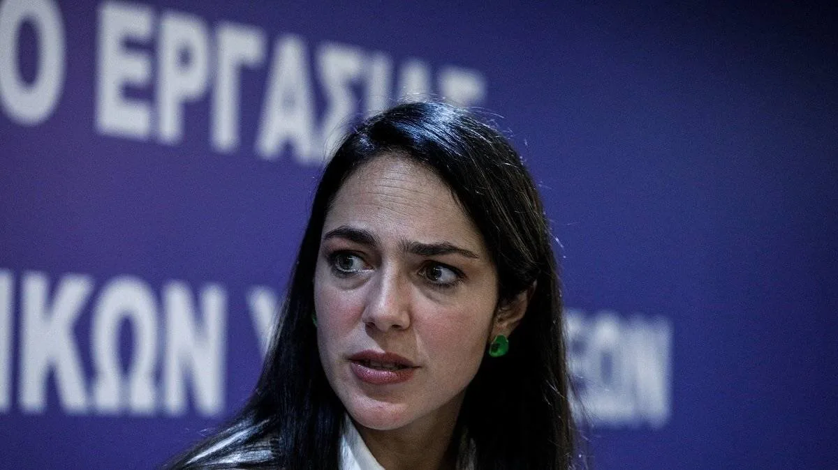 Υποχρεωτικός εμβολιασμός – Μιχαηλίδου: Δεν θα πληρώνονται όσοι βγουν σε αναστολή