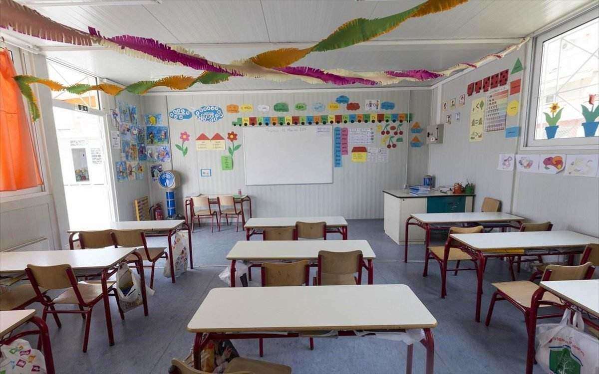Άνοιξαν τα Δημοτικά: Πόσοι μαθητές πήγαν σήμερα στο σχολείο