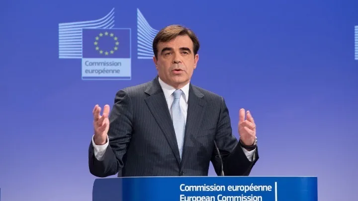 Σχοινάς: Όλοι οι Ευρωπαίοι θα έχουν επαρκή κάλυψη σε εμβόλια