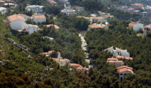 Αυθαίρετα: Προς τετράμηνη παράταση για τη ρύθμισή τους – Τι πρέπει να γνωρίζετε