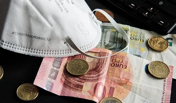 Επίδομα 800 ευρώ: Λήγει σήμερα η προθεσμία υποβολής υπεύθυνης δήλωσης