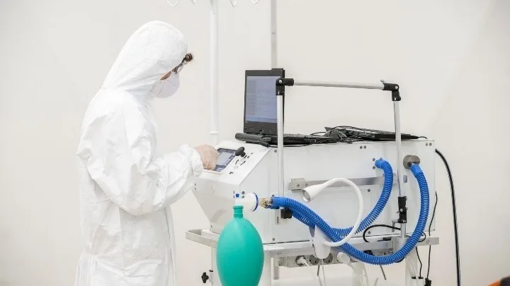 Η επιδημία της Covid-19 είναι πλέον «ελεγχόμενη» στη Γαλλία