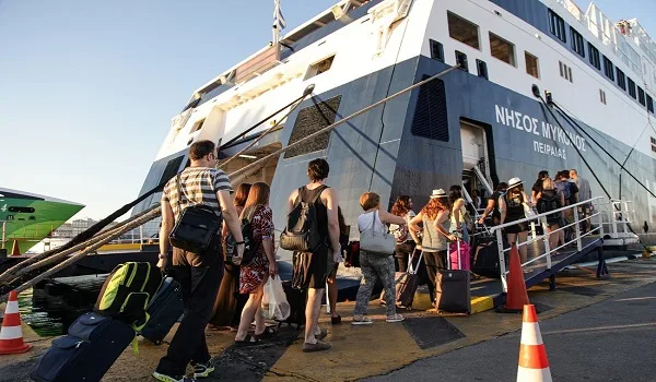 Αυτές θα είναι οι νέες τιμές στα ακτοπλοϊκά εισιτήρια
