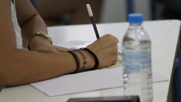 Βάσεις 2023 – Εκπαιδευτικοί: «Σφαγή υποψηφίων λόγω Ελάχιστης Βάσης Εισαγωγής»