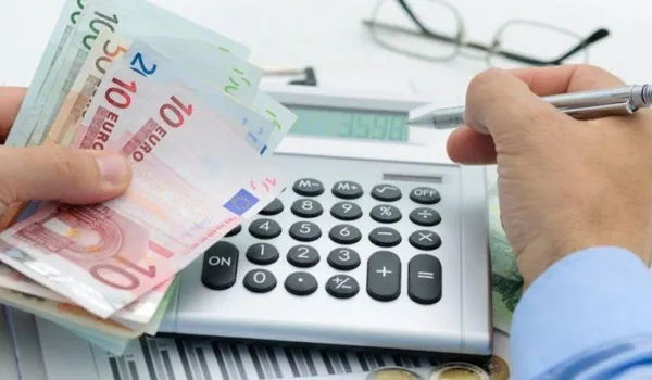 Εισφορές μέχρι 220 ευρώ για αμειβόμενους με μπλοκάκι