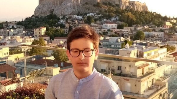 Σε 13χρονο μαθητή το πρώτο βραβείο σε παγκόσμιο διαγωνισμό ποίησης