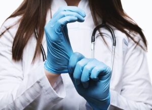 Έρευνα: Βρέθηκαν περισσότερα από 1.000 γονίδια που αυξάνουν τον κίνδυνο για σοβαρή Covid-19