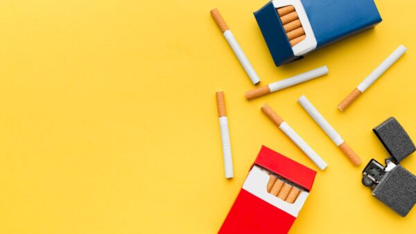 Γιατί καπνίζουν οι έφηβοι;  Πώς πρέπει να δράσουν οι γονείς;