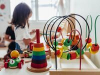Λάρισα: Επαναλειτουργεί τρία χρόνια μετά τον «Daniel» ο βρεφονηπιακός σταθμός της ΔΥΠΑ